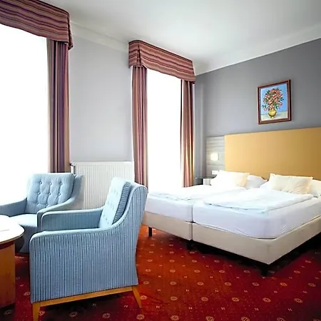 Paris 3*